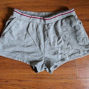 Tommy Hilgifer Women's Shorts Size Large